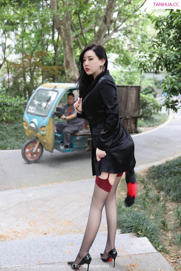王格 王婉悠 [XiuRen]高清写真图 2023.06.20 No.6950 王婉悠Queen 丝袜美臀第4张图片